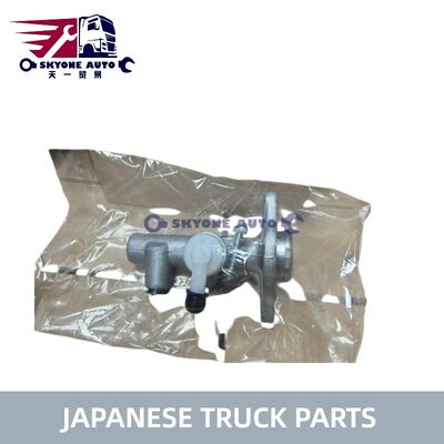 Japanese truck parts 31401-37011 Clutch master cylinder for HINO 300 N04C