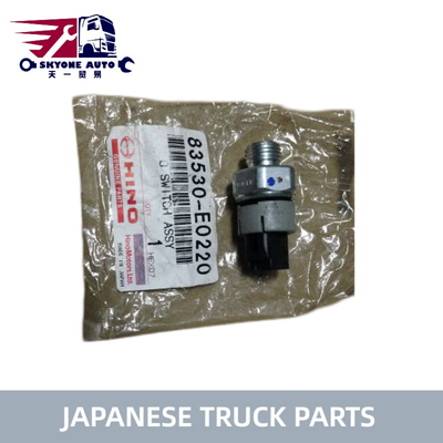 Japanische LKW-Teile Öldrucksensor 83530-E0220 83530E0220 83530-1471 für KOBELCO/HINO 500 J08C J08E SK200-6 LKW Hino Motorteile